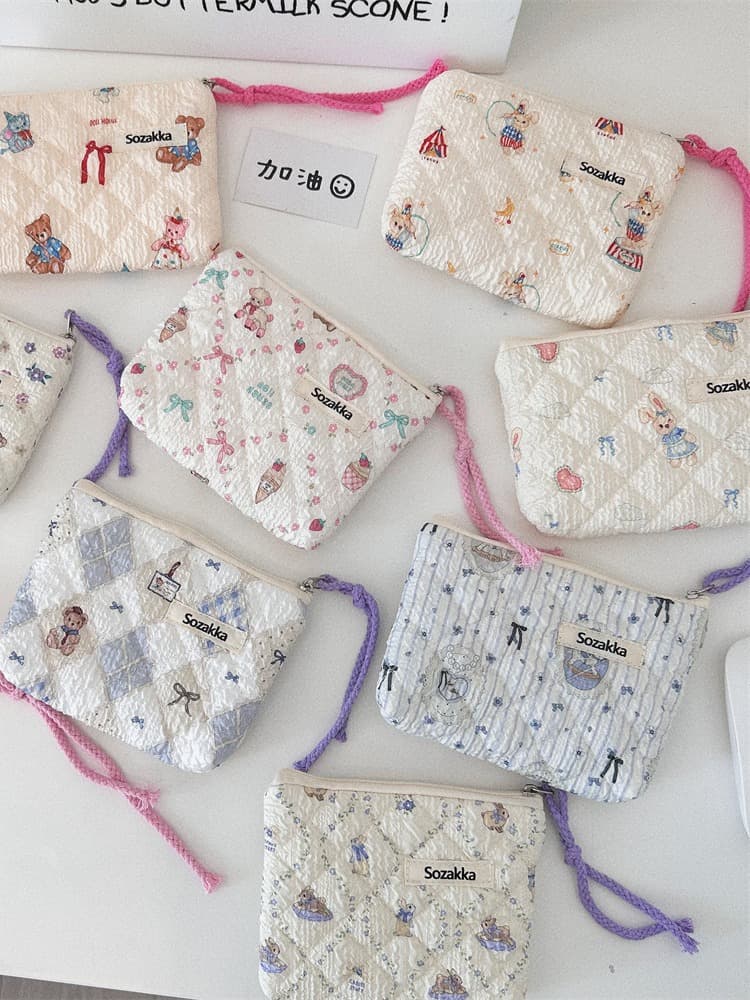 43162 Floral quilted quilted portable storage bag, cute and soft coin purse, lipstick storage bag, cosmetic bag