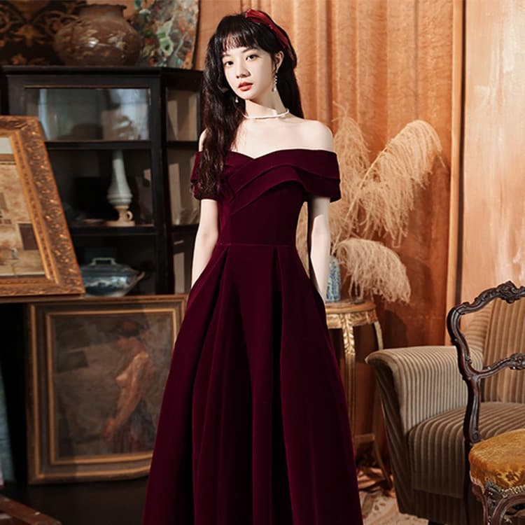 Strapless Bridesmaid Dress Bride 2024 New Summer Elegant Wine Red Engagement Dress Slim Fit for Daily Wear Women