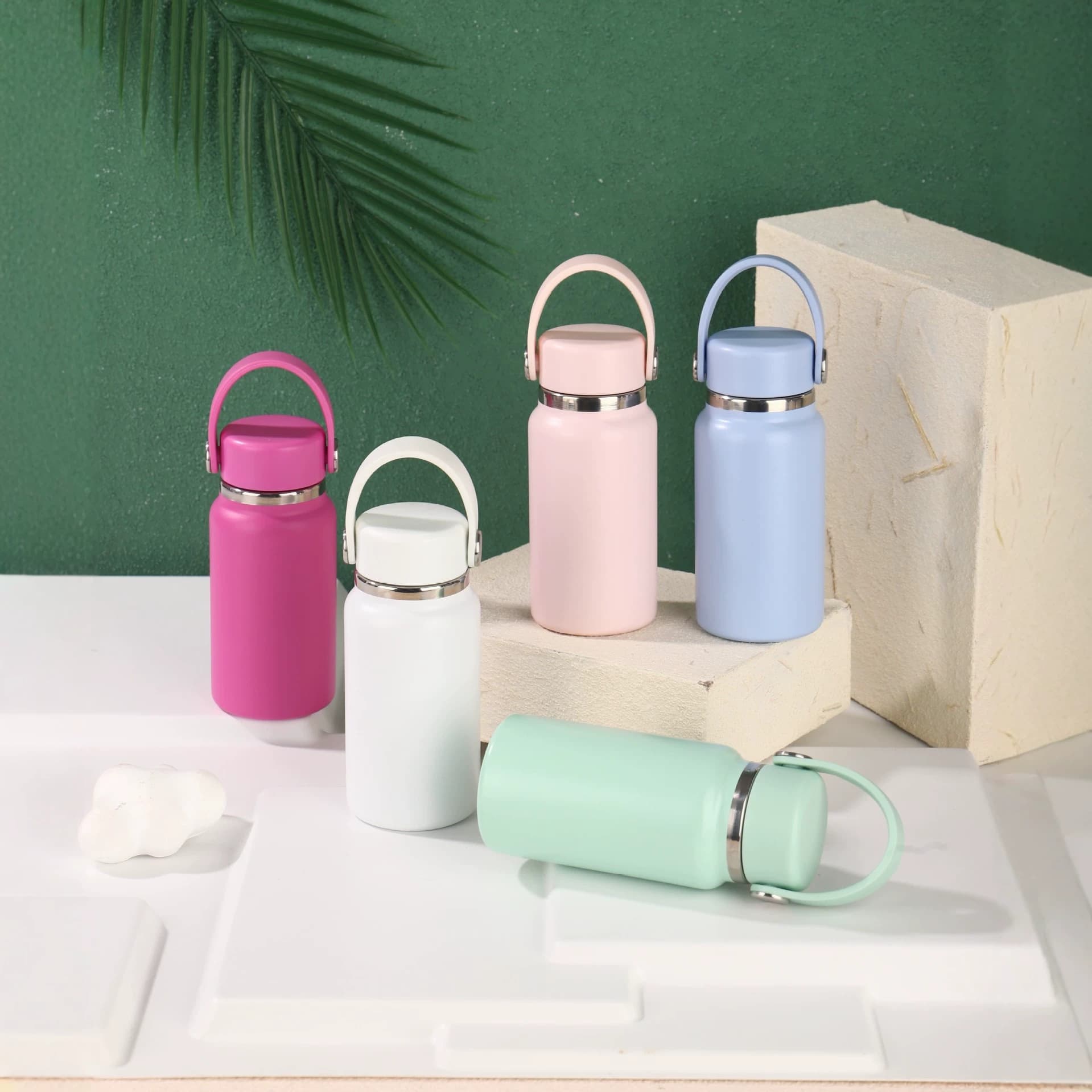 Cross-border new product 200ML mini space pot children's water cup sports 304 stainless steel thermos cup portable