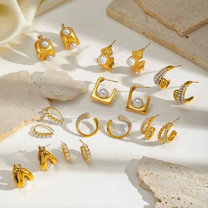 2025 Cross-border New Stainless Steel Pearl Earrings Studs Gold Vintage Light Luxury Vintage Non-fading Earrings