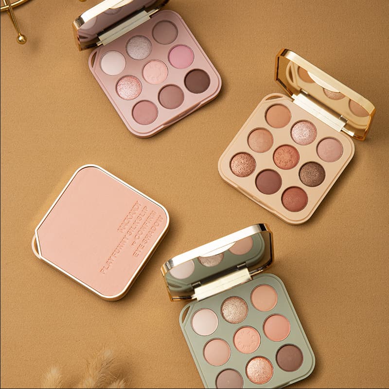 Mack Andy Playful Silky Smooth Nine-Color Eyeshadow Palette, Low-Saturation Everyday Mix-and-Match Pigmented Eyeshadow