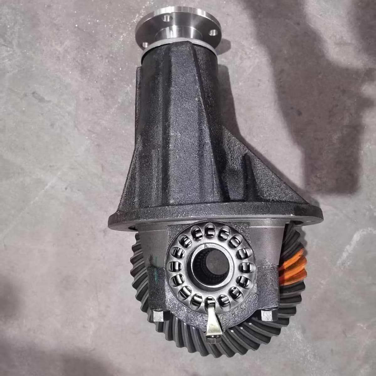 Front Axle Anti-Slip Differential for Land Cruiser 10/43 41110-60831 Main Reducer