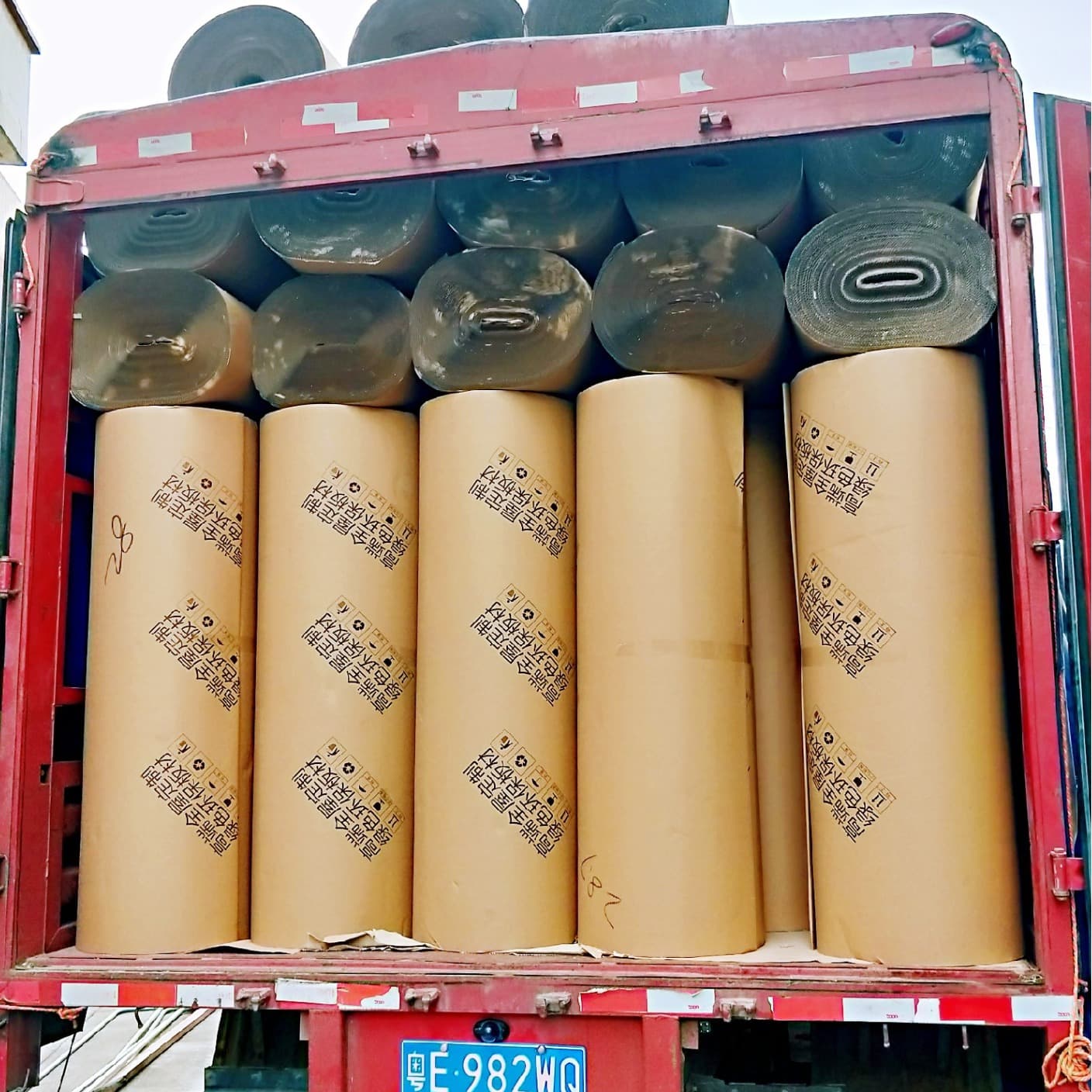 Furniture packaging paper, wardrobe packaging corrugated paper double-layer roll 1.2m thickened A-grade paper