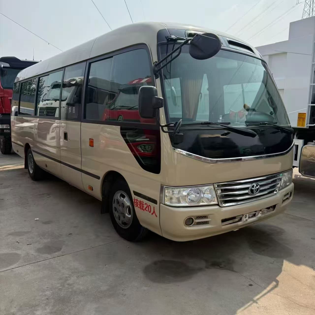Overseas Export Africa Coaster 23-Seater Minibus 14-Seater Hiace 32-Seater Yutong Large Bus Coaster