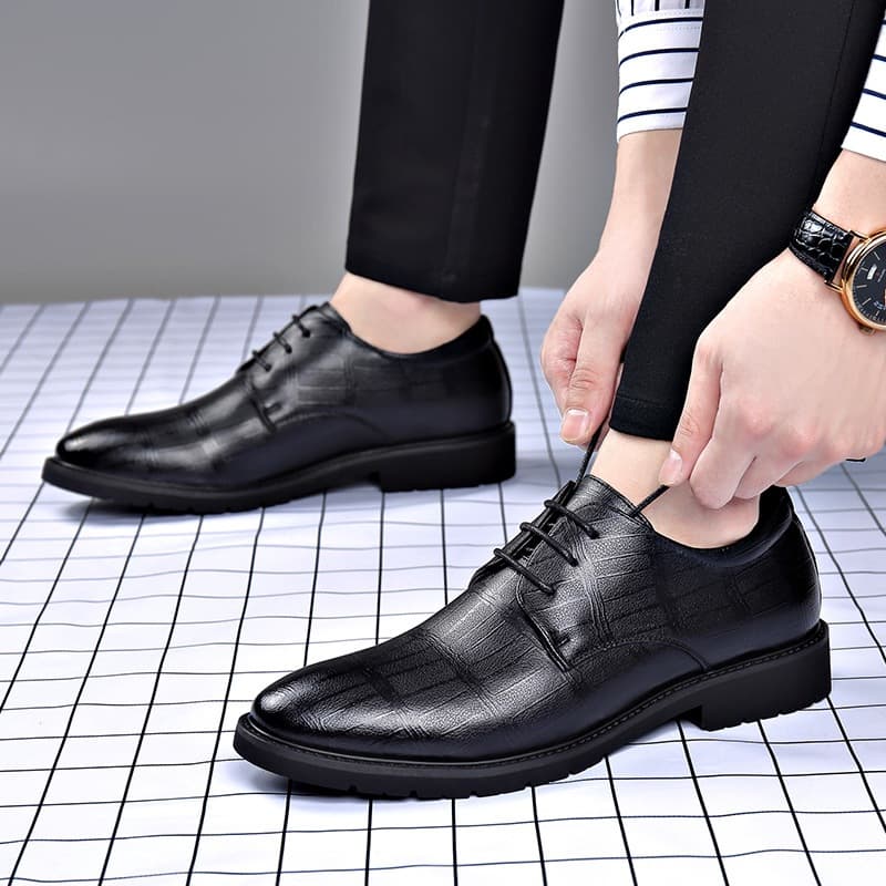 Fall 2024 Genuine Leather Men's Formal Business Oxford Shoes Cross-Border Large Size 50 Wedding Best Man Shoes Height Increase
