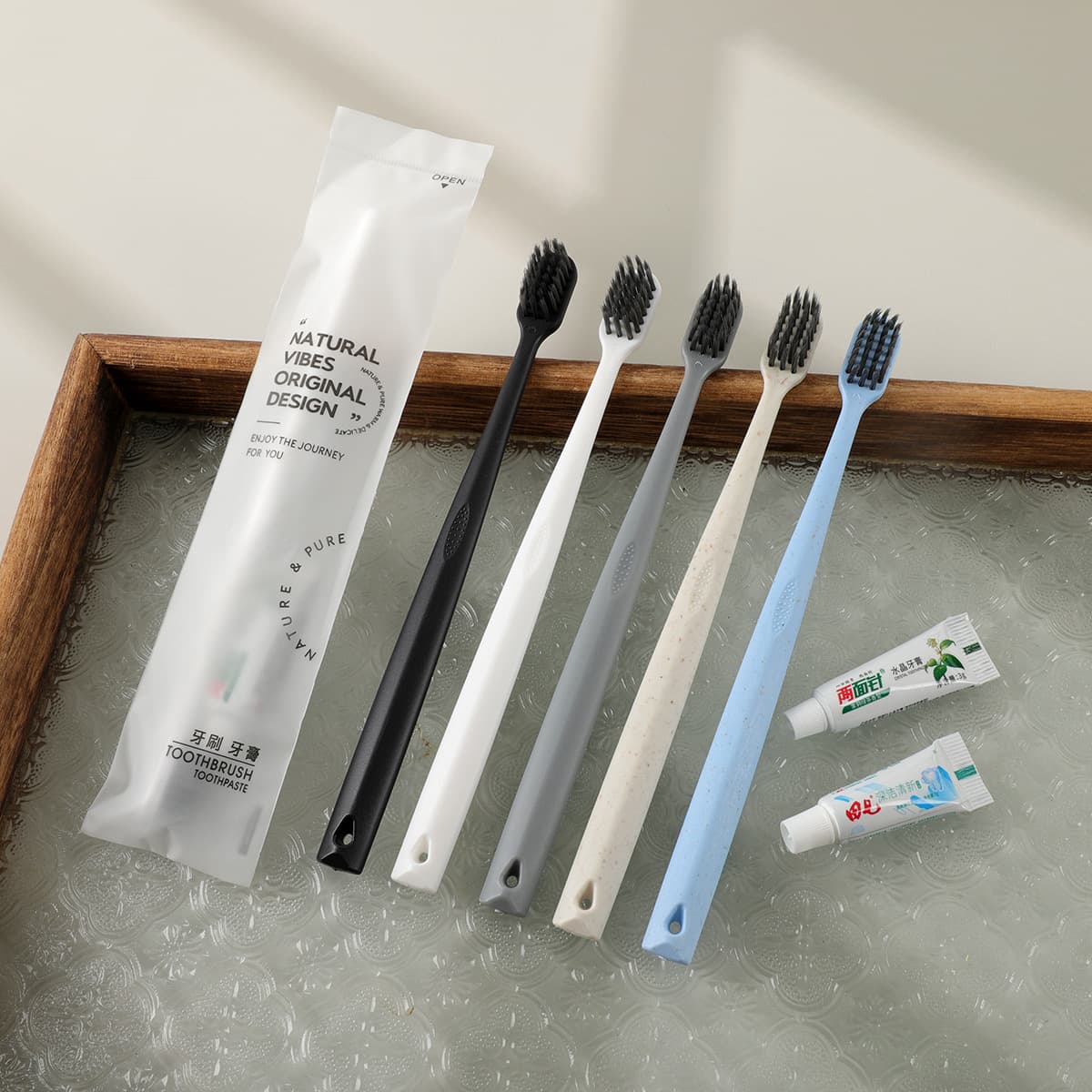 Hotel Disposable Toiletries Set with Eco-Friendly Straw Toothbrush, Comb, and Razor Kit for B&Bs