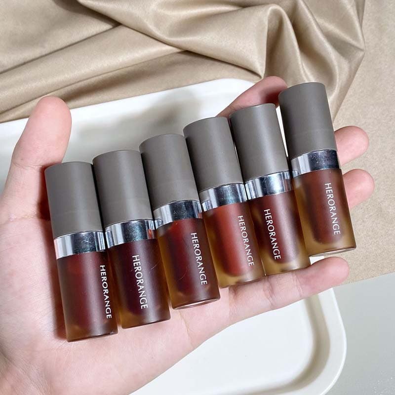 Japanese Glossy Water Light Mirror Lip Glaze Clear Watery Moisturizing Plump Lip Long-lasting Natural Look Fairness Lipstick Cross-border Beauty