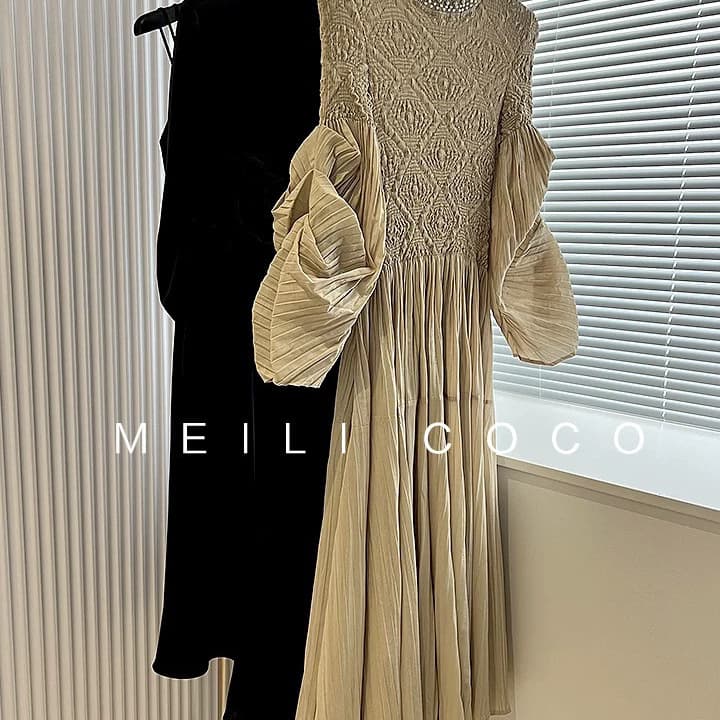Zhejia - Round Neck Princess Puff Sleeve Pleated Dress, Elegant Lady Banquet Dress, Women's Autumn New Arrival Dress 639