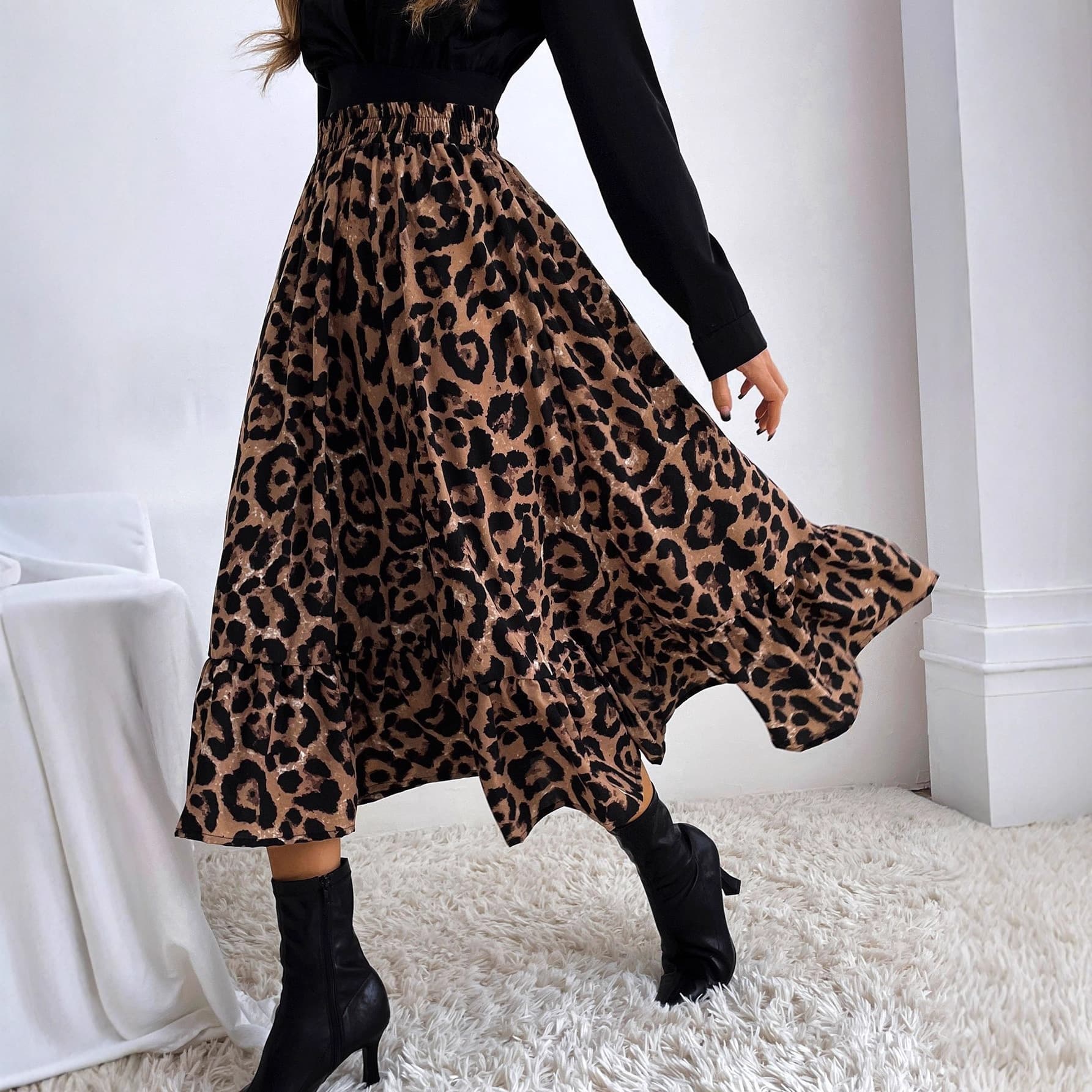 Elegant Midi A-Line Skirt for Women Leopard Print Fashionable Simple Design Polyester Fiber Commute Style Sweet Fresh Trend