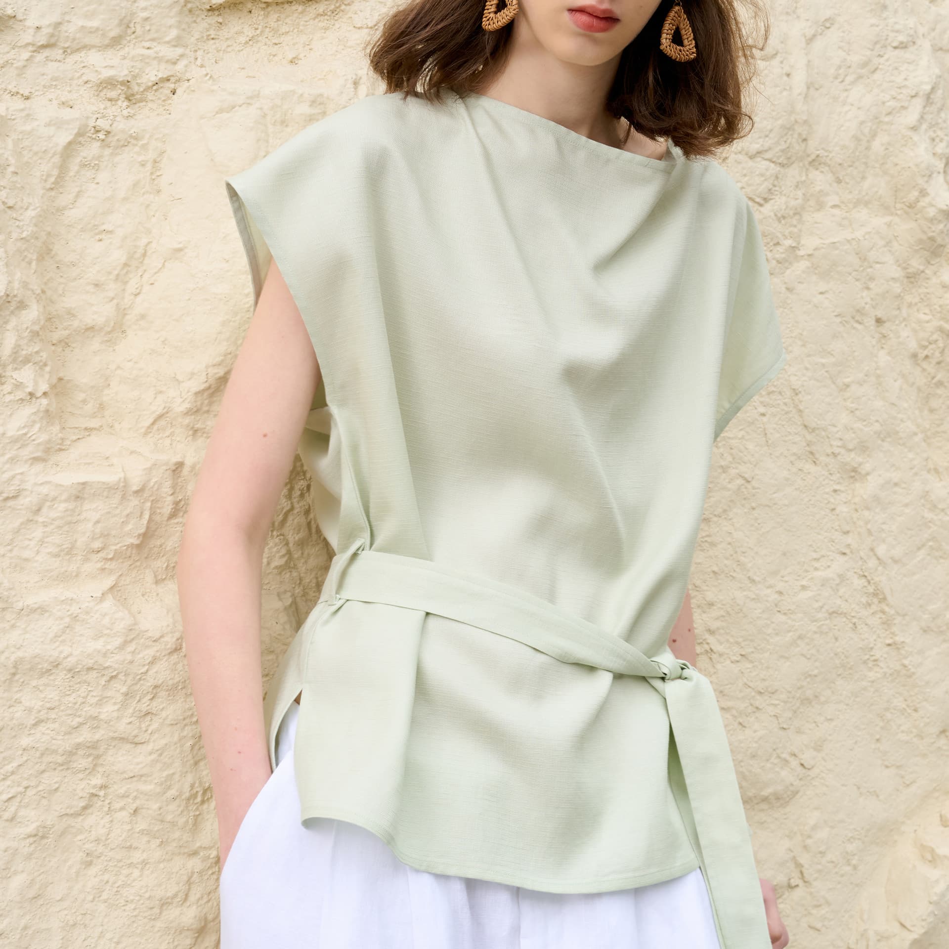 High-End Lyocell Drape Collar Top for Women, Summer 2026, Workplace Beauty Style, Tie-Waist Cotton-Linen T-Shirt, Elegant and Loose Short-Sleeve for Commuting