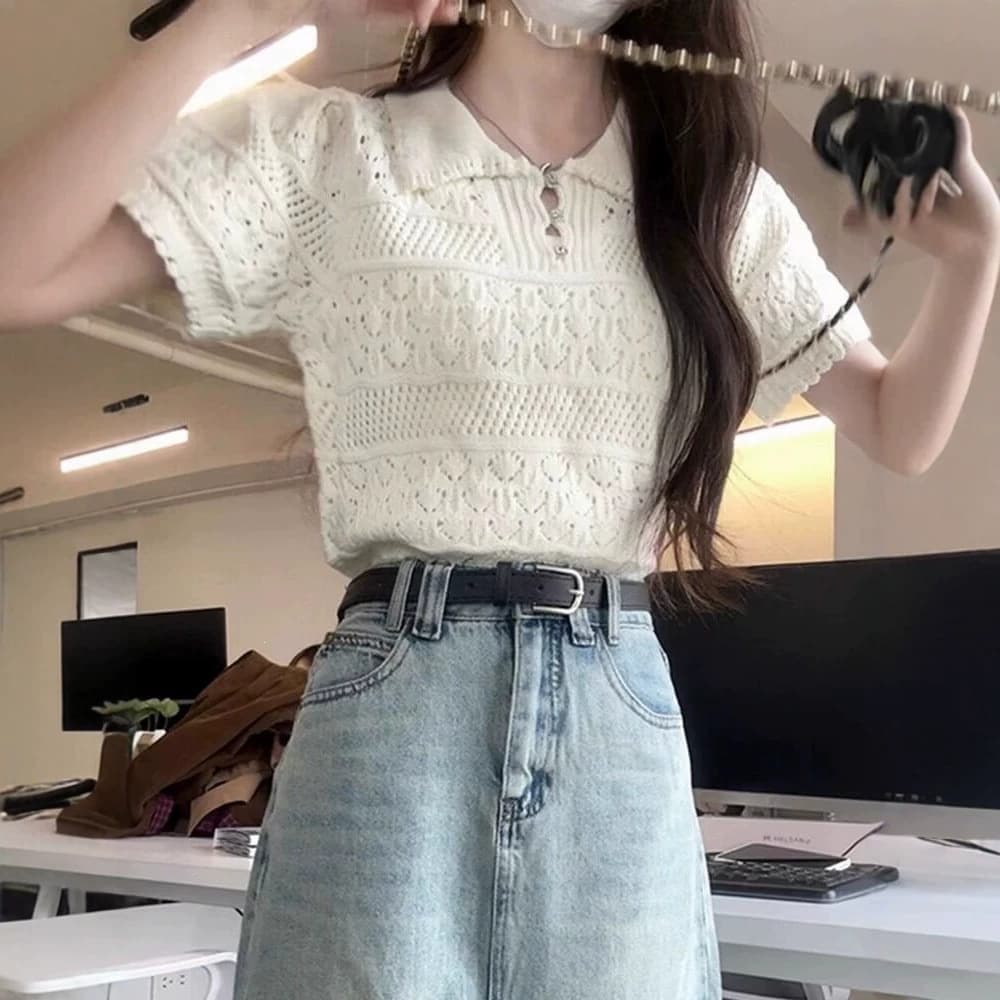 Summer White Hollow Knit Regular Shoulder Short Sleeve T-Shirt for Women 2026 Trendy French Waist-Hugging Design Top