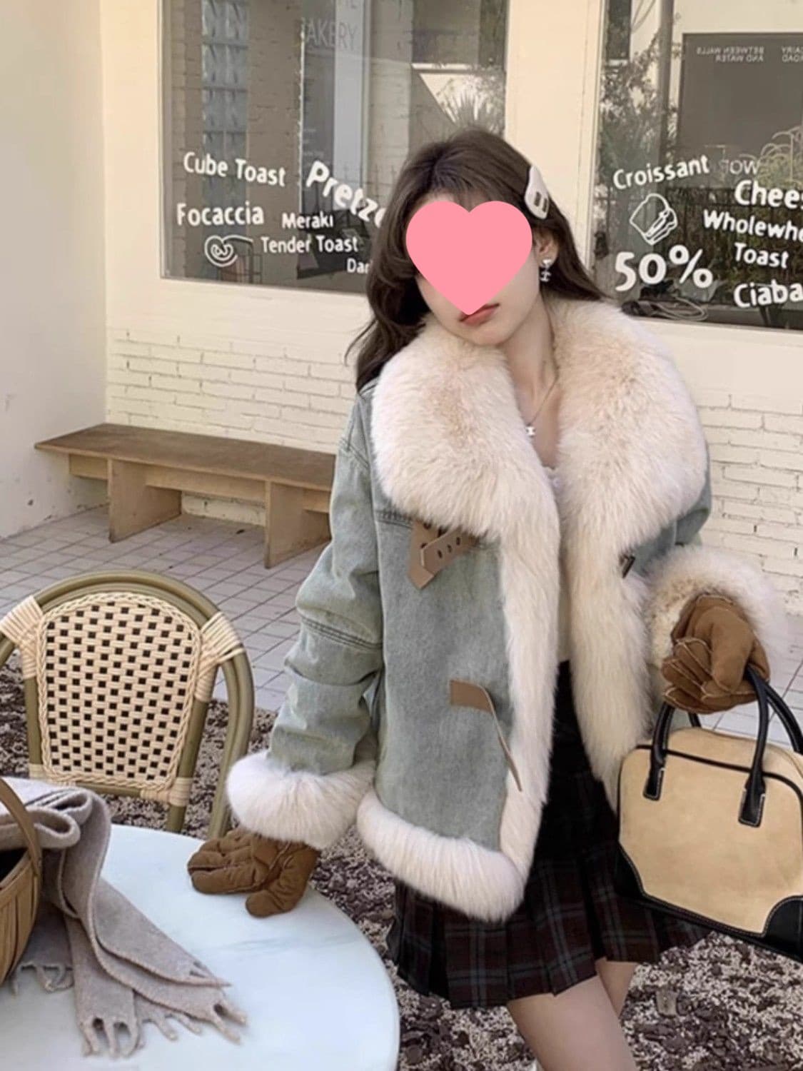 Korean-style Autumn/Winter Design Blue Denim Jacket with Faux Fur Collar, Fashionable Lined Thick Warm Faux Fur Coat