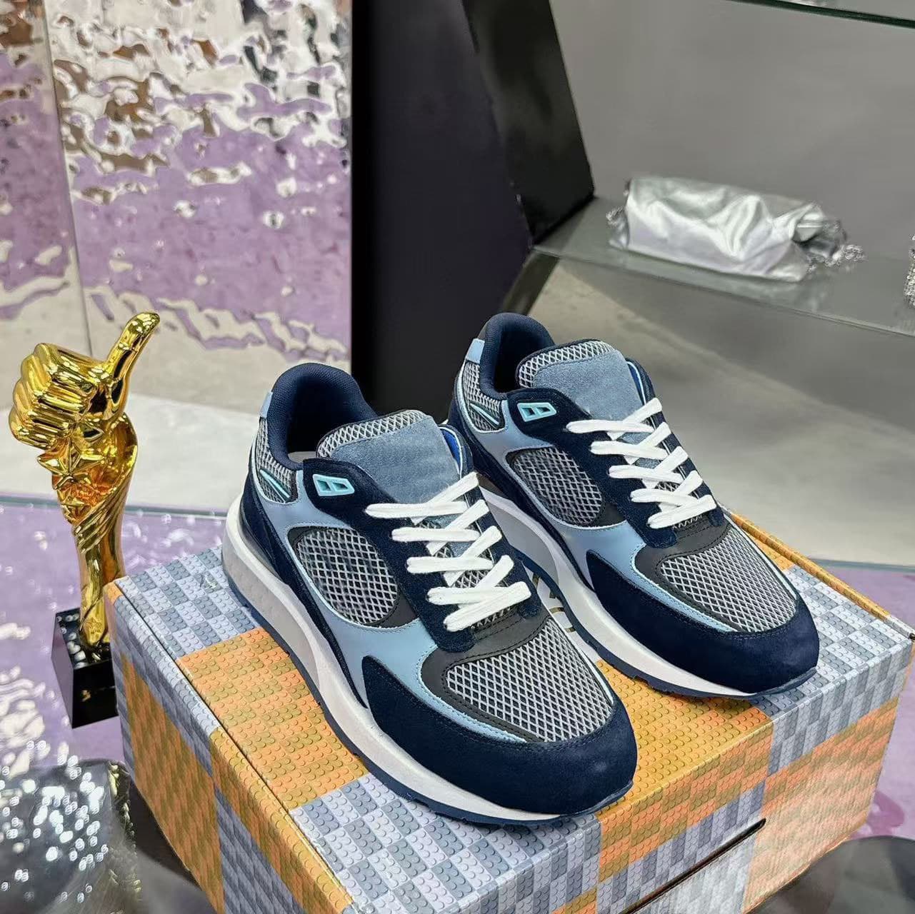 Trendy Mesh Sneakers for Men, Lightweight Soft Thick-Soled Outdoor Walking Shoes, Breathable Fashion Sneakers Unisex