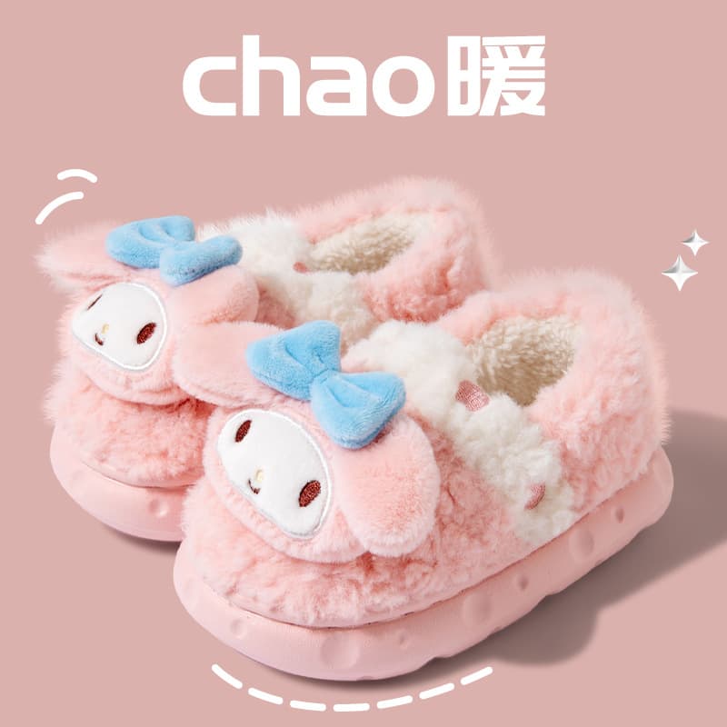 Sanrio children's cotton slippers, winter style, closed heel, Hello Kitty fleece-lined, warm, family-friendly plush slippers for girls.