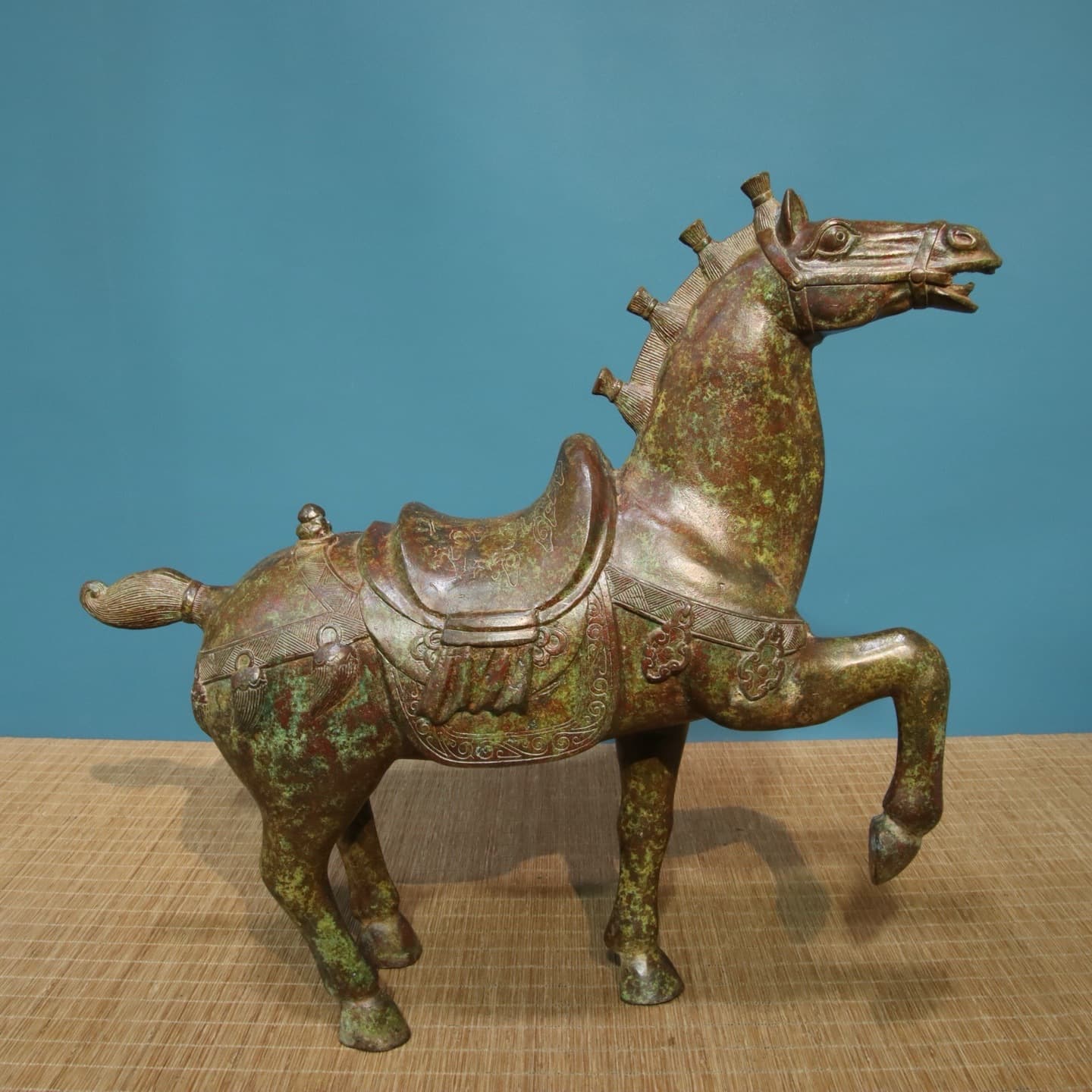 Antique bronze Tang horse ornaments, horse with saddle, foal, antiques and miscellaneous goods, wholesale and delivery