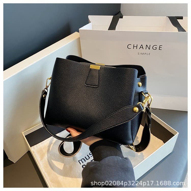 Cross-border 2026 New Trendy Fashion Niche High-end Versatile Women's Bag Crossbody Bag Handbag Bucket Bag