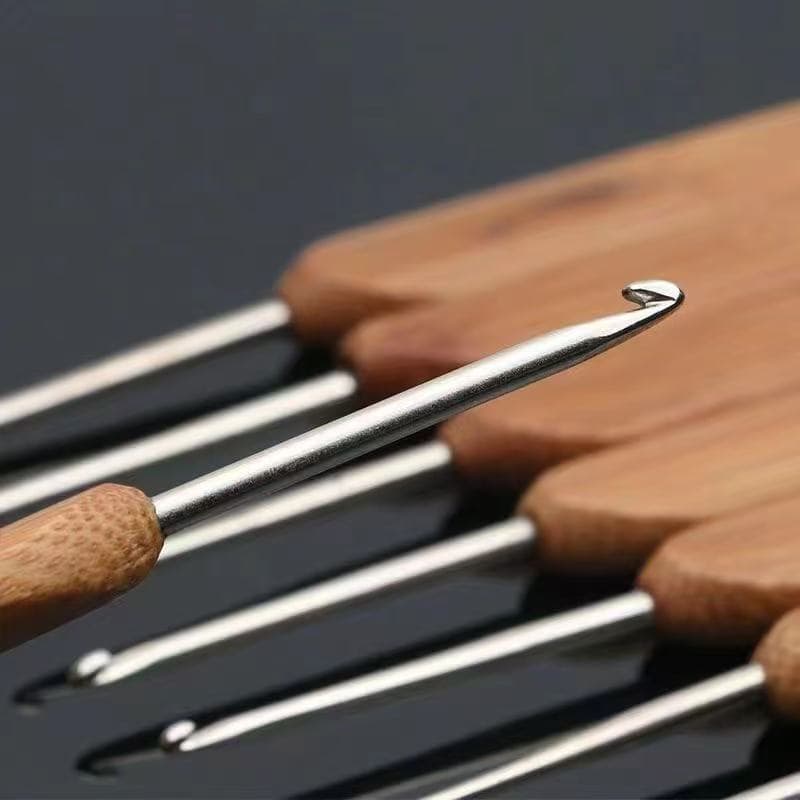 Bamboo handle crochet hook round head carbonized bamboo crochet hook set handmade DIY wool knitting tool sweater needle dirty braid piercing