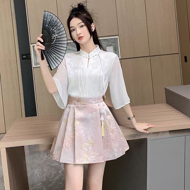 New Chinese style work uniform for women, horse-face skirt, popular set, Chinese style cheongsam, beautician, national trend high-waisted internet celebrity uniform.