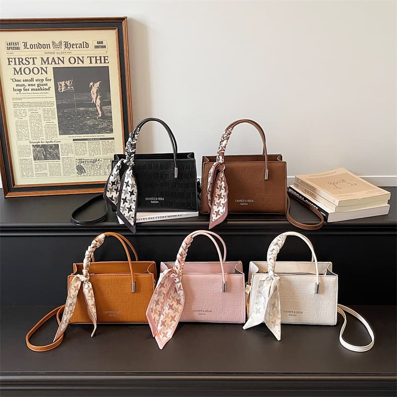 Women's 2026 New Trendy Handbag Small Square Shoulder Bag Crossbody Bag Simple Versatile Small Square Bag