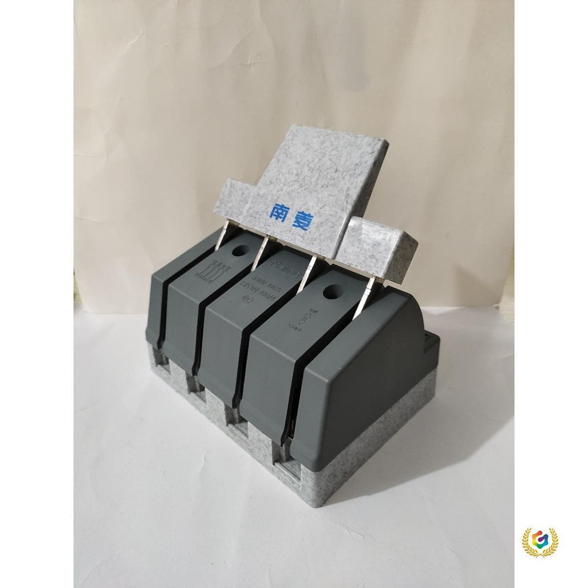 ✅ Photovoltaic Isolation Knife Switch HK1N-63-80-100-12/4F Three-Phase 63A/80A/100A Purple