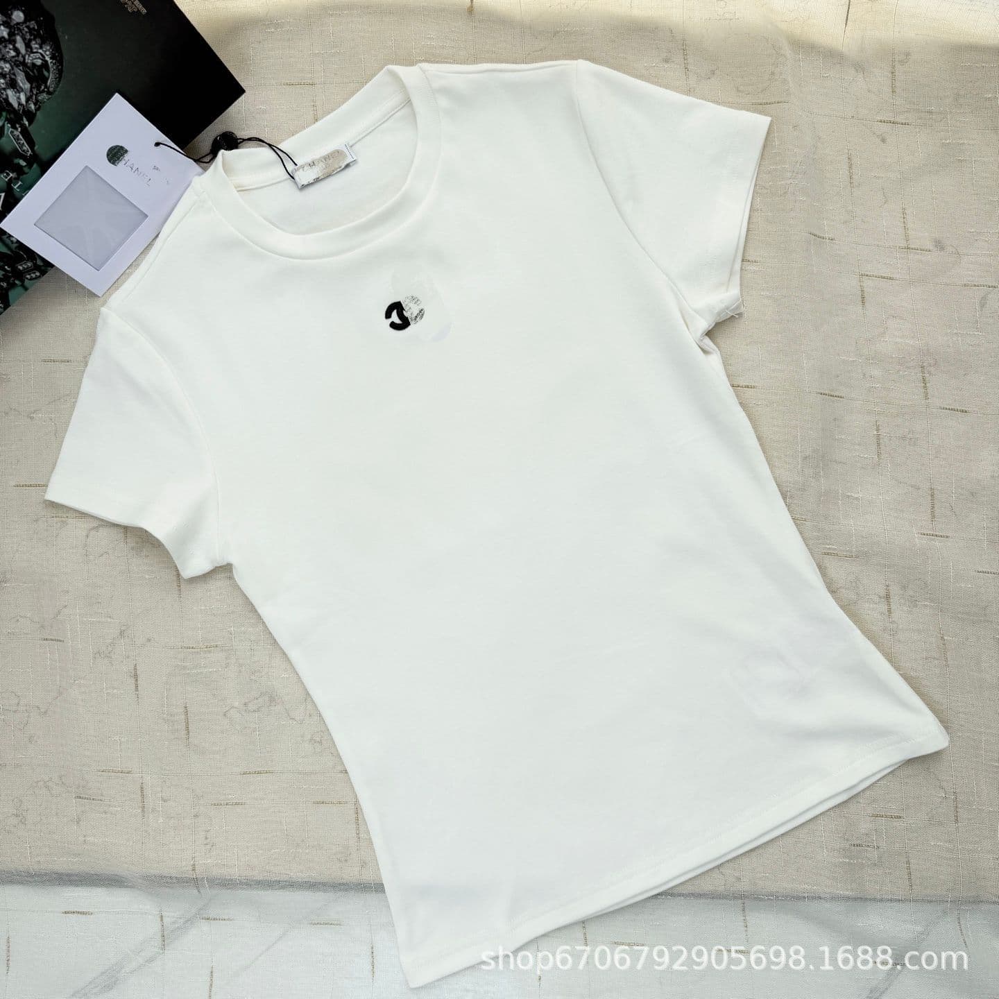 High Version Ch Small Fragrance Round Neck Embroidered Logo Slim Fit Women's T-Shirt Cotton SML Short Sleeve Top Slim Fit Regular Shoulder