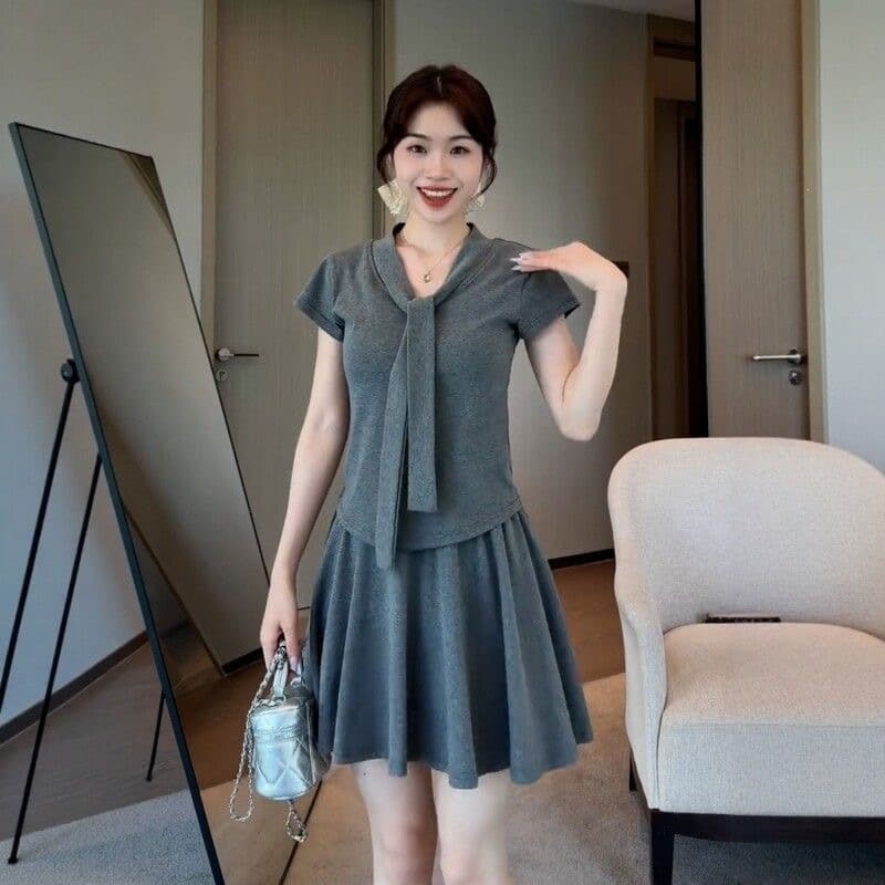 Plus Size Great Look Solid Color T-Shirt Top + Pleated Skirt Set Women Summer Fashion Age-Defying Casual Style Two-Piece Set