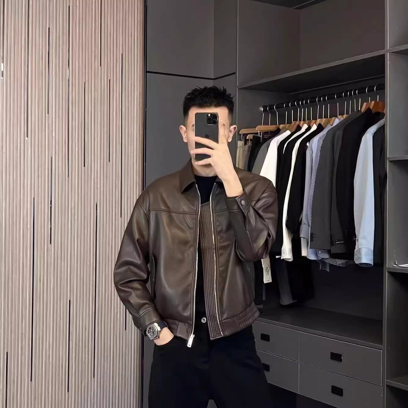 Light Mature Style Leather Jacket for Men, New Autumn and Winter Model, Lapel Motorcycle Jacket, Cool and Stylish Outerwear, High-Quality Soft Leather Clothing, Trendy Brand