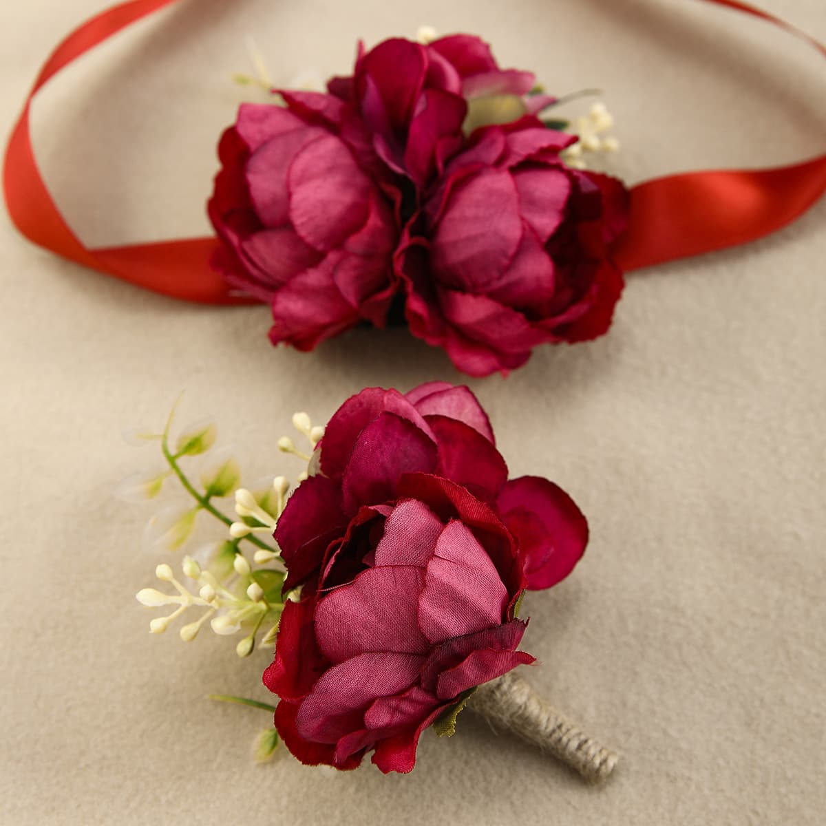 Cross-border hot-selling wedding artificial flower corsages, bride and groom wrist corsage sets, wedding banquet accessories, factory direct sales.