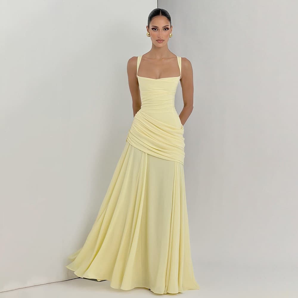 2026 Elegant Sexy Solid Pleated Low Back Halter Dress for Women - European and American Style