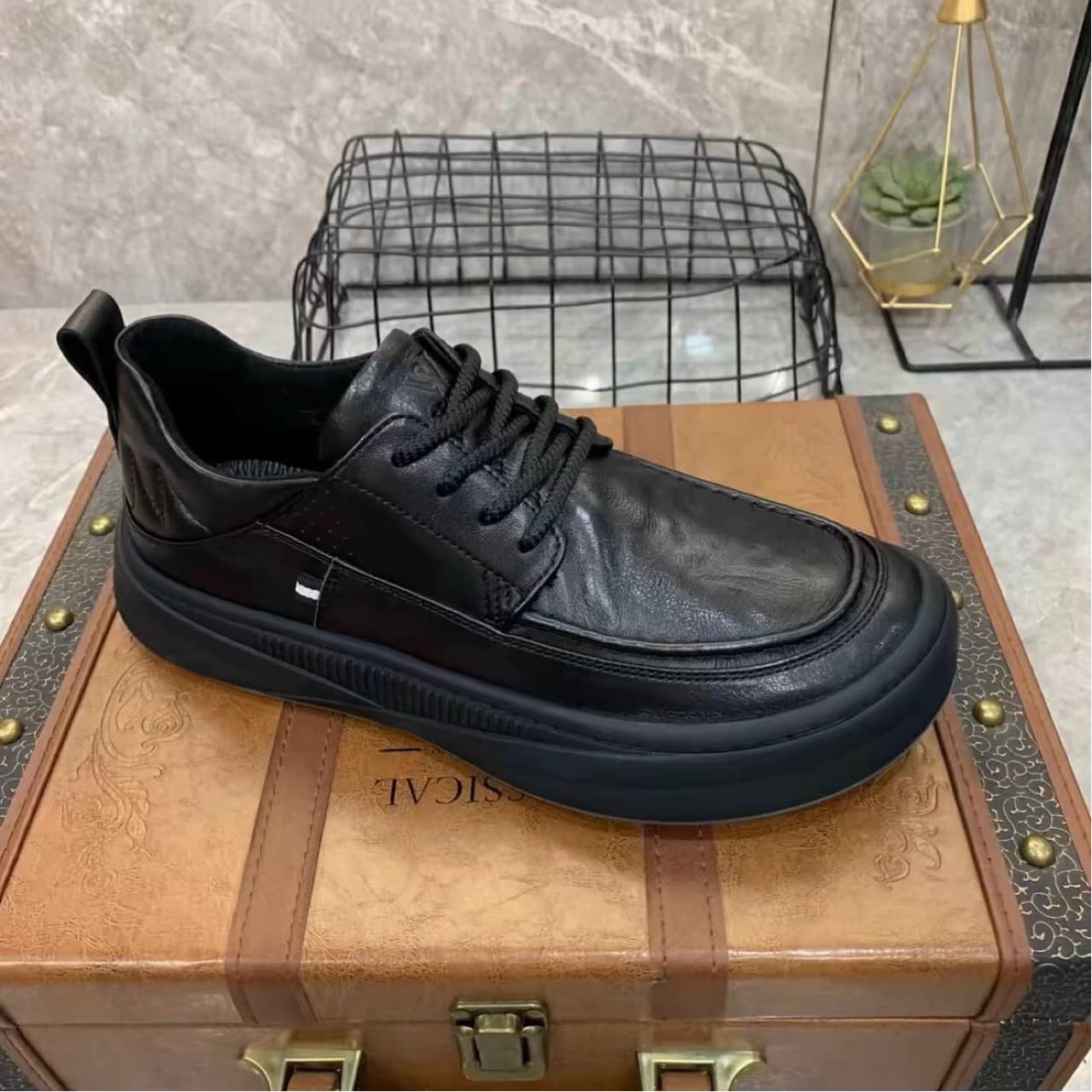 Men's Casual Leather Shoes 2024 Casual Full Leather Retro Trendy Plimsolls Soft Sole Lightweight Breathable Men's Shoes Comfortable