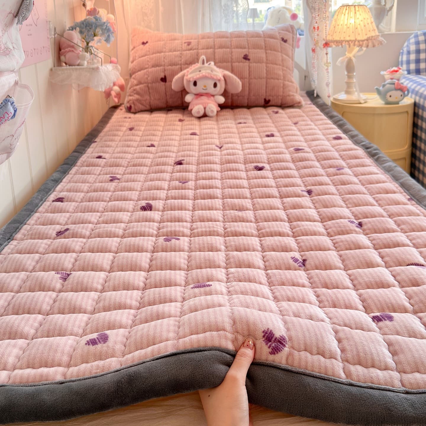Winter Fleece Thick Warm Milk Fleece Crystal Edge Mattress Bed Protector, Student Bed Quilt Dorm Room Bedding