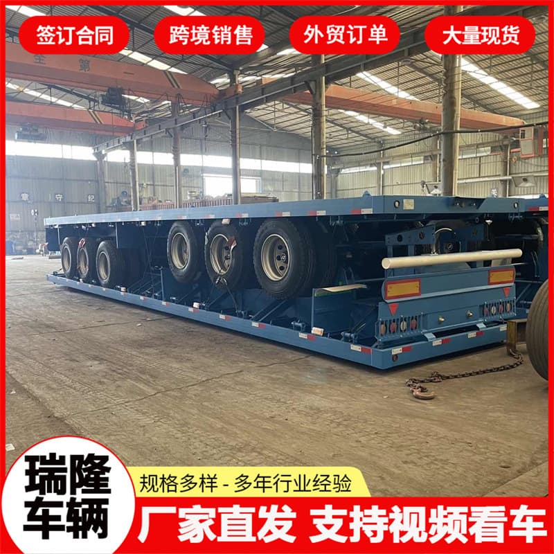 Export skeleton transport vehicles, flatbed trailers, heavy engineering machinery loading low-bed semi-trailers, and dump trucks.