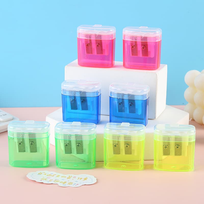 Back-to-School Season Double-Hole Pencil Sharpener with Lid, Plastic Manual Sharpener for Elementary Students, Factory Wholesale