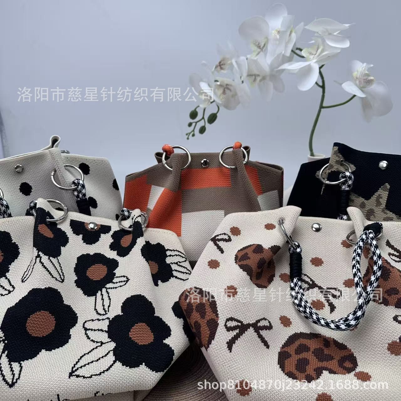 New Summer Street Style Versatile Iron Ring Bag, Knitted Bag, Handbag, Portable Commuting Coin Purse for Work and Travel