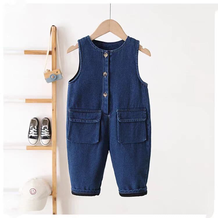 Baby overalls thickened for boys and girls, openable baby jeans, winter style, trendy style for small and medium-sized children