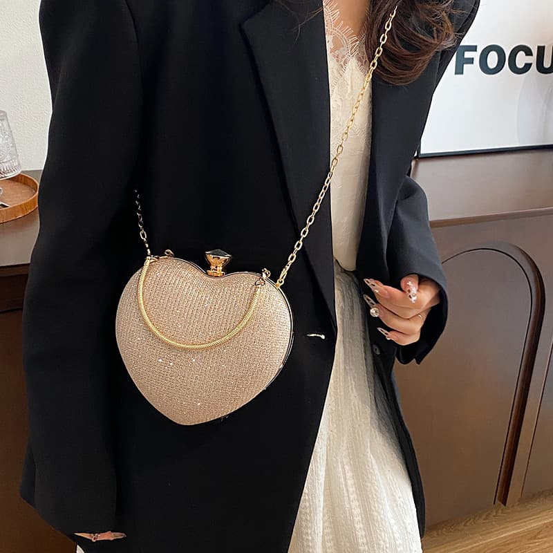New Korean Style Single-Shoulder Heart-Shaped Bag Niche Chain Handheld Crossbody Bag High-End Evening Bag Women's Chain Bag