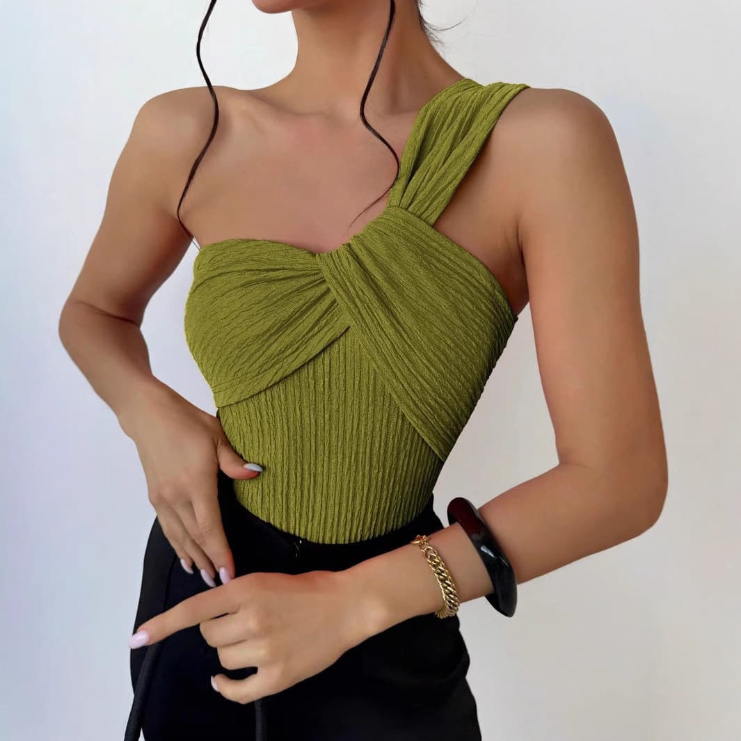 One-shoulder sling, sweet and sexy, strapless inner tower, sloping shoulder hollow jumpsuit