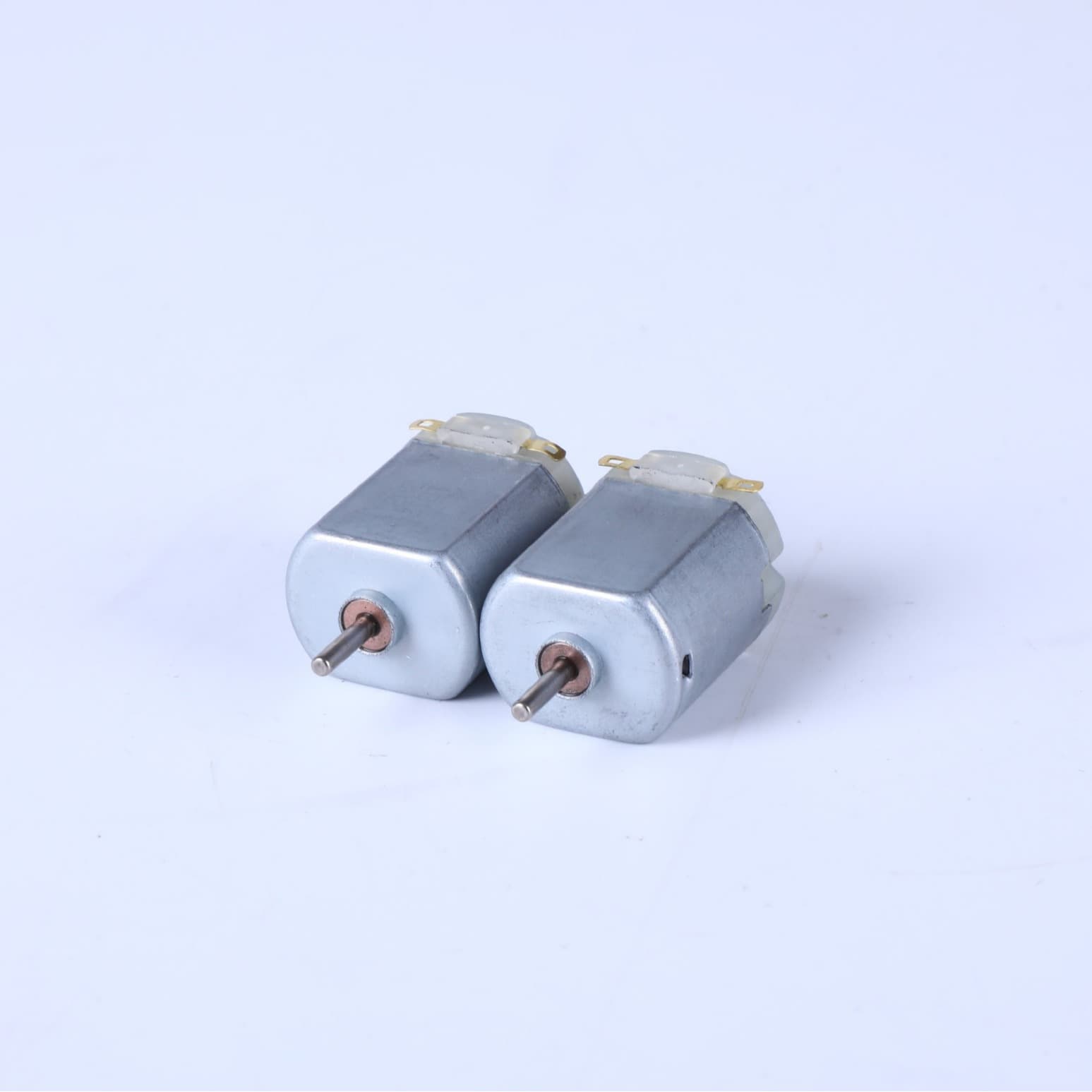 F130 electric brush carbon brush electric toy micro motor vibration small motor nose shaver DC micro motor