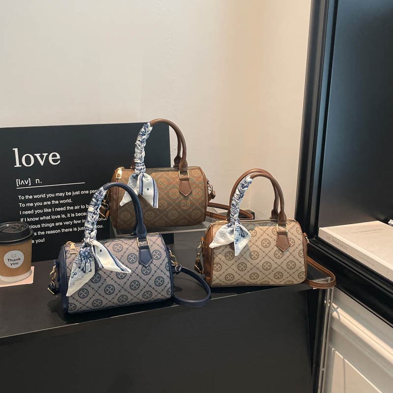 Women's Handbag 2026 New Style Spring/Summer Boston Bag Versatile Commuter Shoulder Crossbody Bag