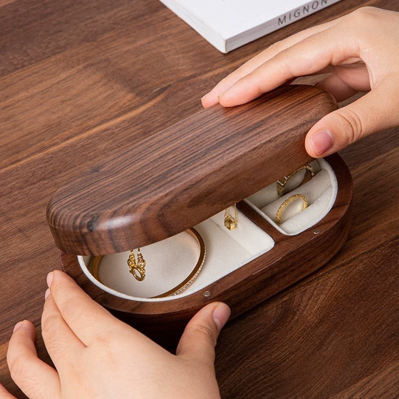 Black Walnut Oval Jewelry Packaging Box New Chinese Style Solid Wood Storage Box Walnut Oval Jewelry Storage Packaging Box
