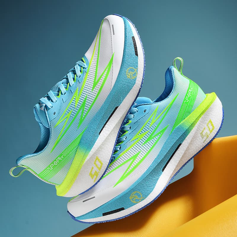 PLUS C2026 Heartbeat Kids Running Shoes Boys Girls Mesh Breathable Student Carbon Plate Running Shoes Big Kids Athletic Shoes