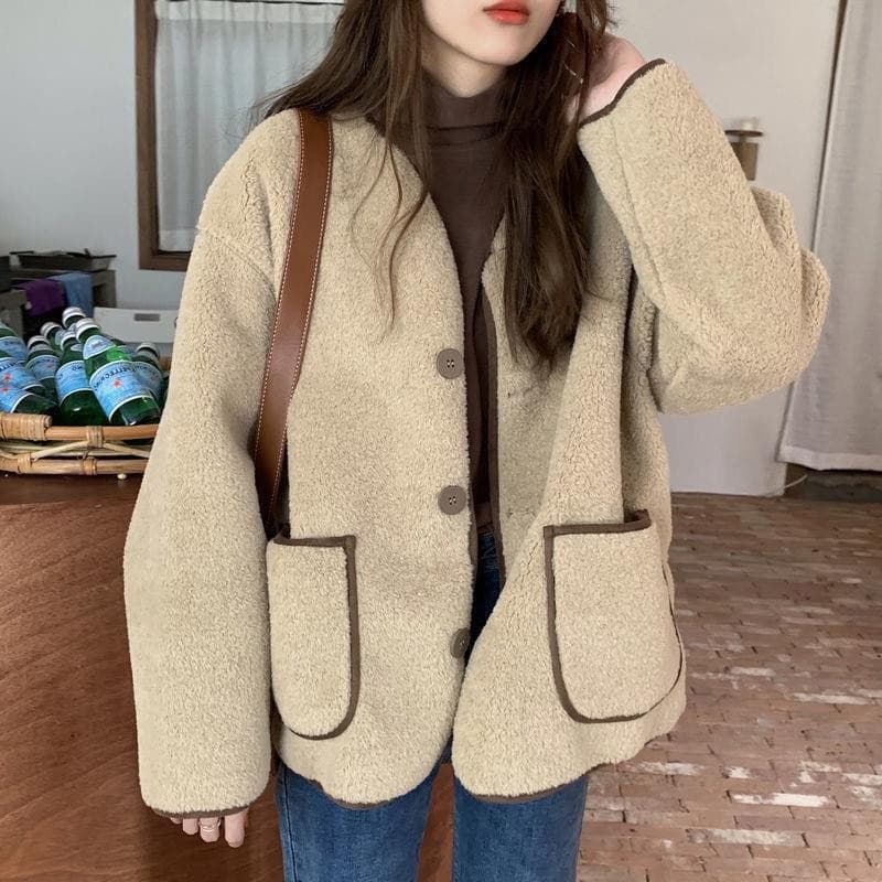 Women's Autumn Winter Lamb Wool Coat, Little Fragrant Style, Loose Petite Short Faux Lamb Wool Top