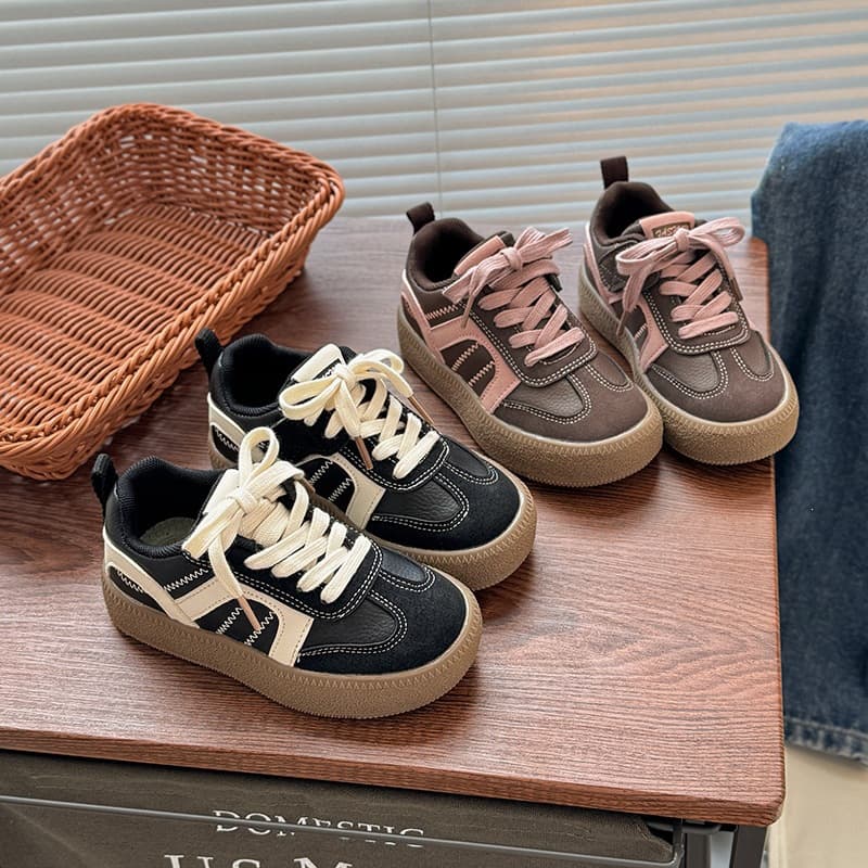 Kids Skate Shoes Girls Sports Shoes Boys Low-Top Shoes Soft Sole Casual German Training Shoes Cotton-Padded Versatile Casual Shoes