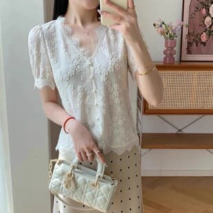 2026 Summer Korean Version Age-Reducing Heavy Embroidery Versatile Turn-Down Collar Short Sleeve Shirt for Women, Casual French Short Sleeve