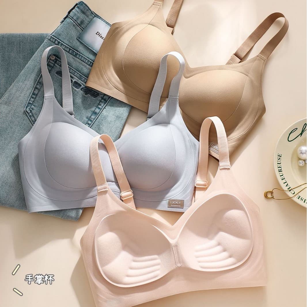 New jelly strip wire-free women's seamless bra with full-hand fixed cups, lift, push-up, and side boob gathering.