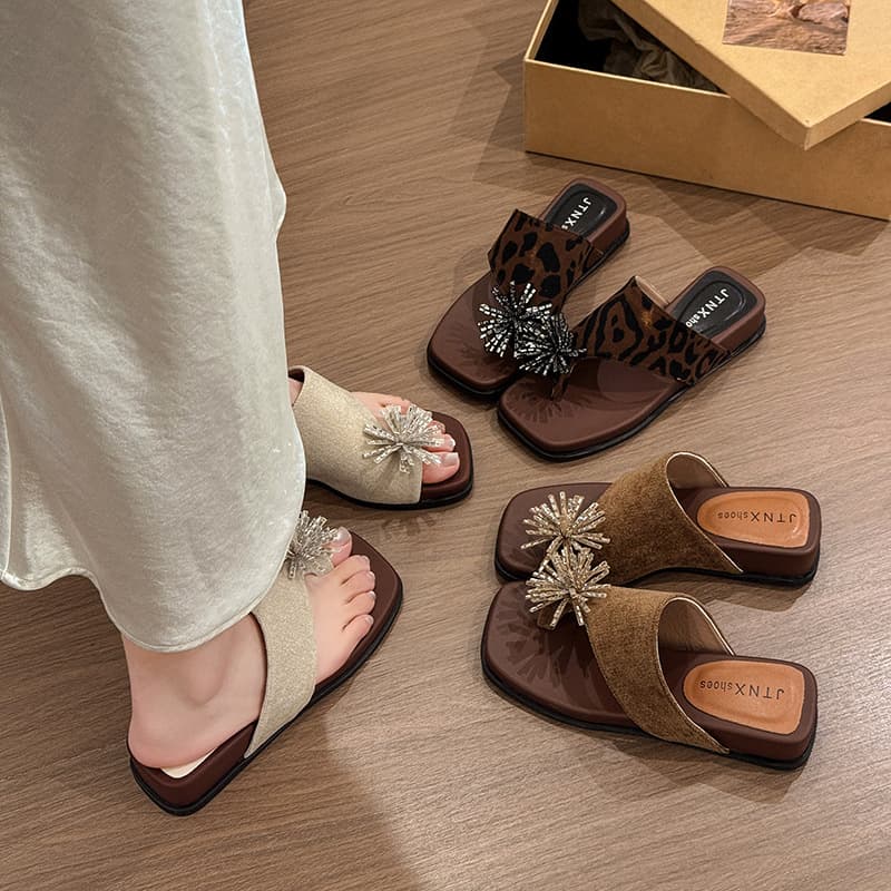 2026 Summer New French High-End Toe-Loop Genuine Leather Slide Sandals for Women, Heeled with Rhinestones, Wear with Dresses