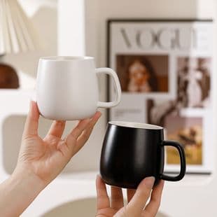 Minimalist Ceramic Handheld Coffee Home Water Mug, Coffee Cup, Creative Stylish Black and White Cup for Office