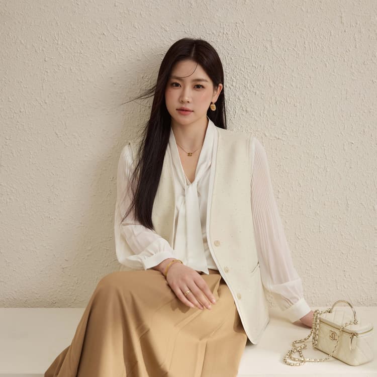 【Stylish and Versatile V-neck Vest】Slim & Elegant Plus Size Women's French Gentle Cardigan for Curvy Women, Autumn 2025 New Arrival