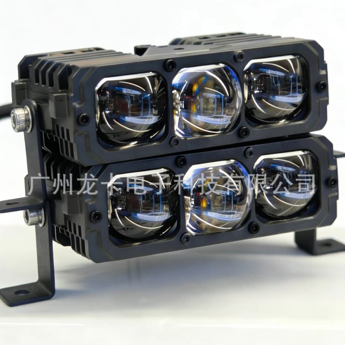 2026 new three-eye dual-light mid-grid spotlight modified car and motorcycle paving LED laser spotlight universal model