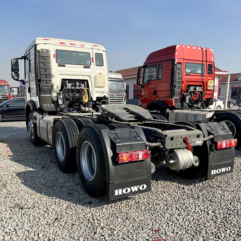 Sinotruk HOWO 6x4 Tractor Head for Sale Tandem Drive Cargo Transport Truck Head 371HP Tractor Truck Head